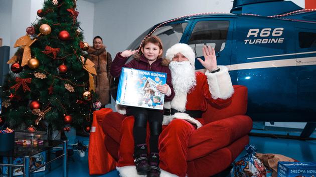 Balkan Helicopters - Panoramski letovi iznad Beograda sa Deda Mrazom u ulozi pilota