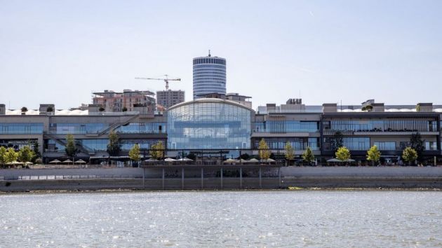 Tržni centar Galerija u Beogradu na vodi